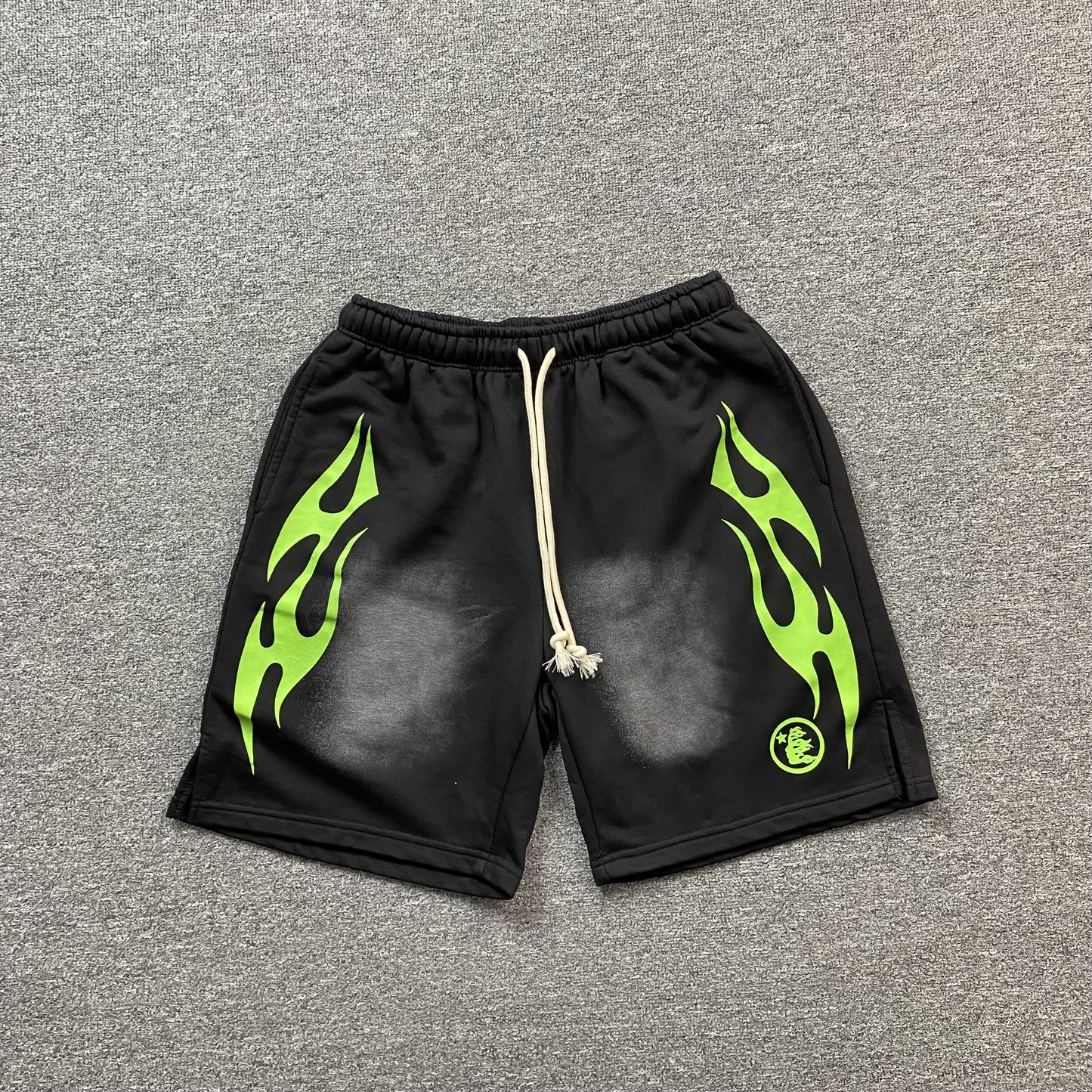 hellstar-flame-shorts-black_dd04a4d2-Drip Store Argentina
