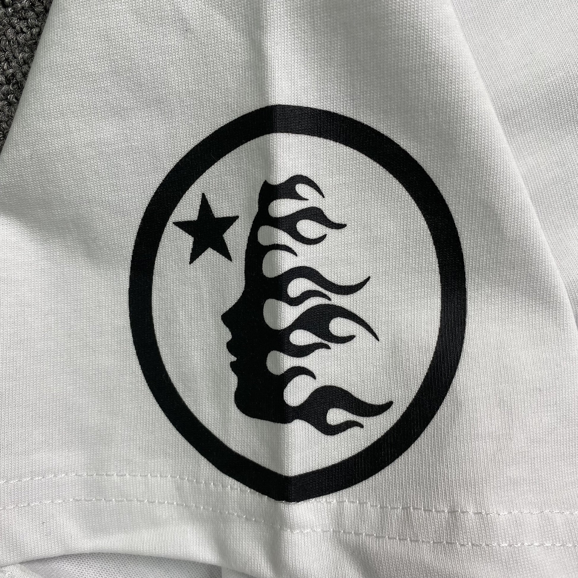 hellstar-lovers-tee-white-6-Drip Store Argentina