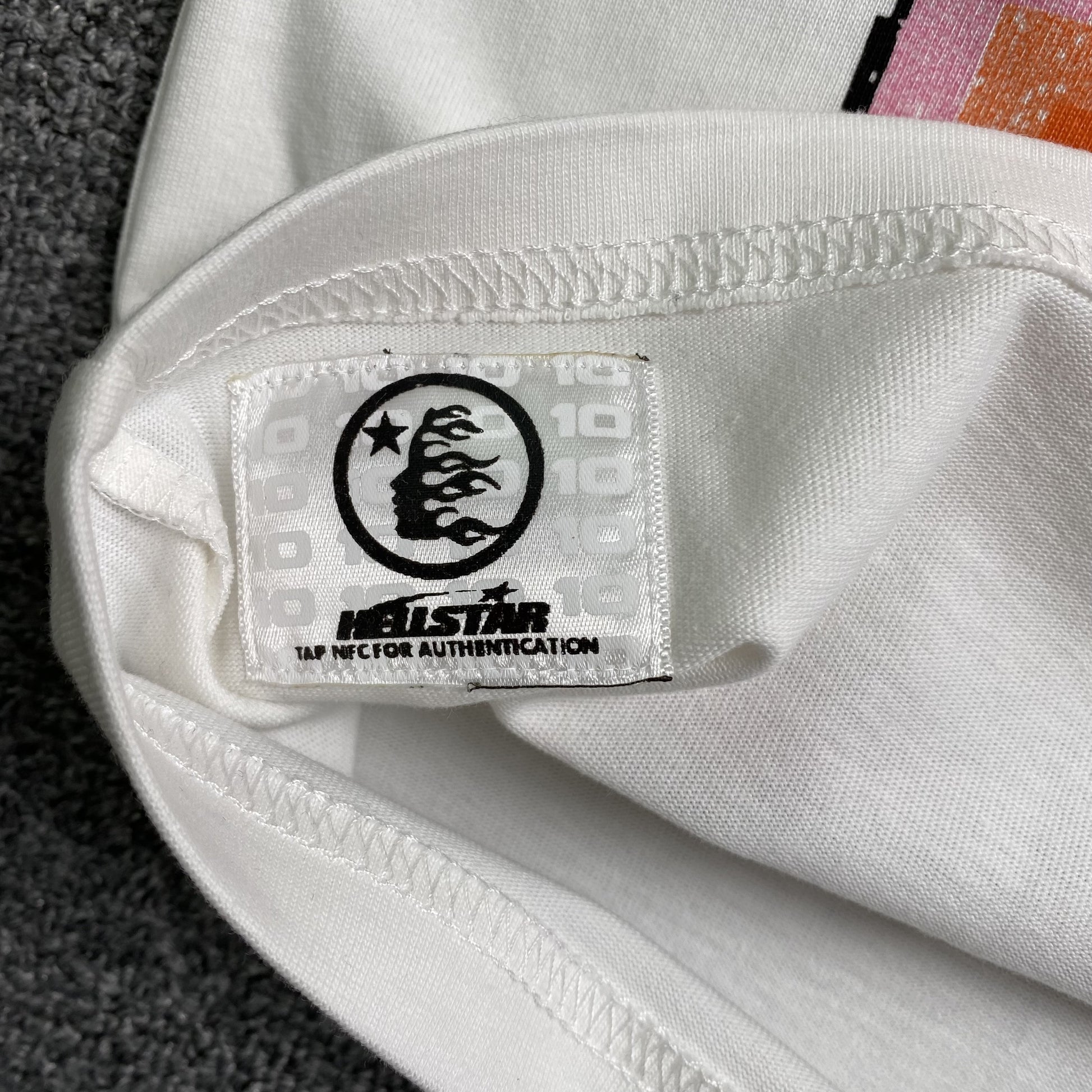 hellstar-pixel-tee-white-8-Drip Store Argentina