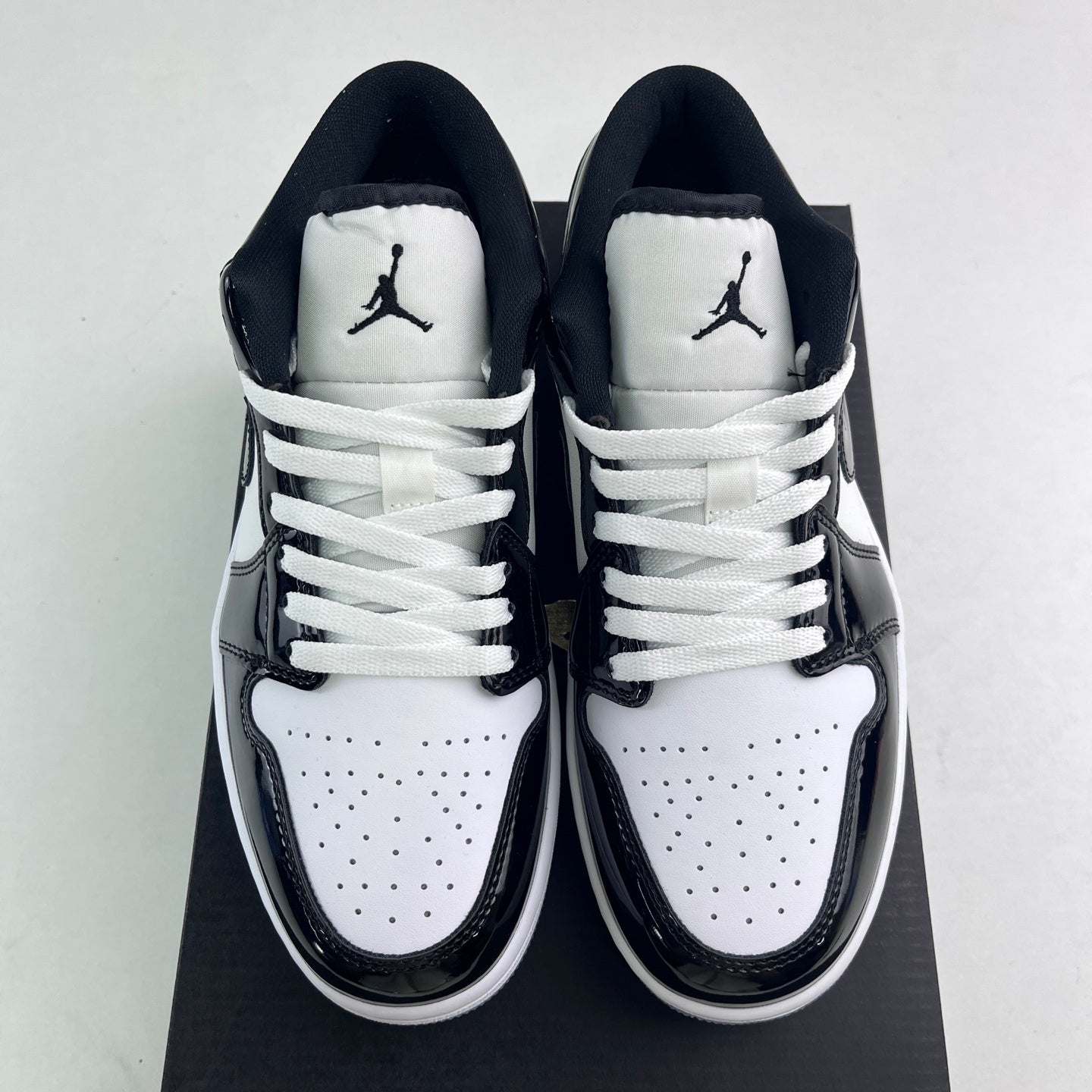 JORDAN 1 LOW CONCORD