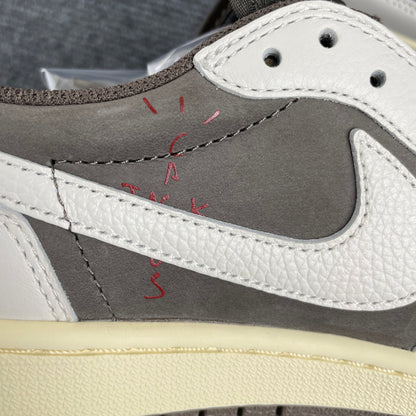 JORDAN 1 LOW X TRAVIS SCOTT OG REVERSE MOCHA
