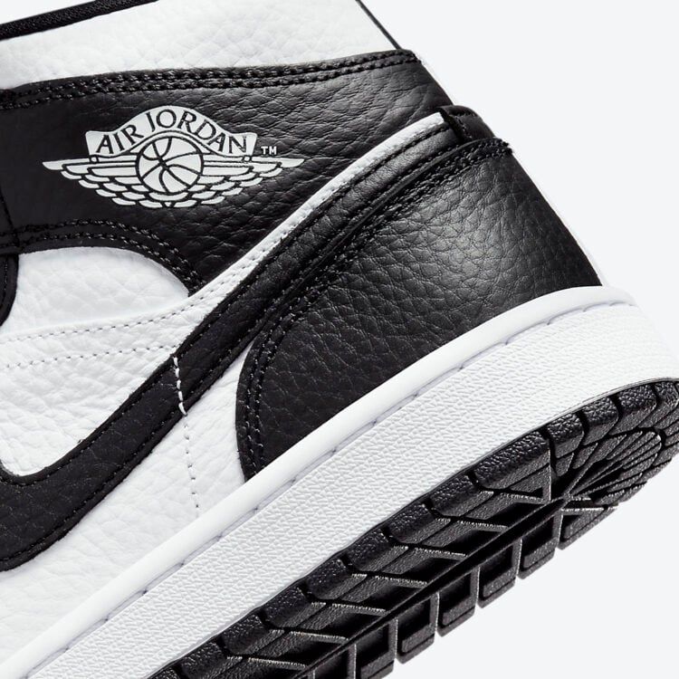 jordan-1-mid-wmns-split-black-white-3-Drip Store Argentina