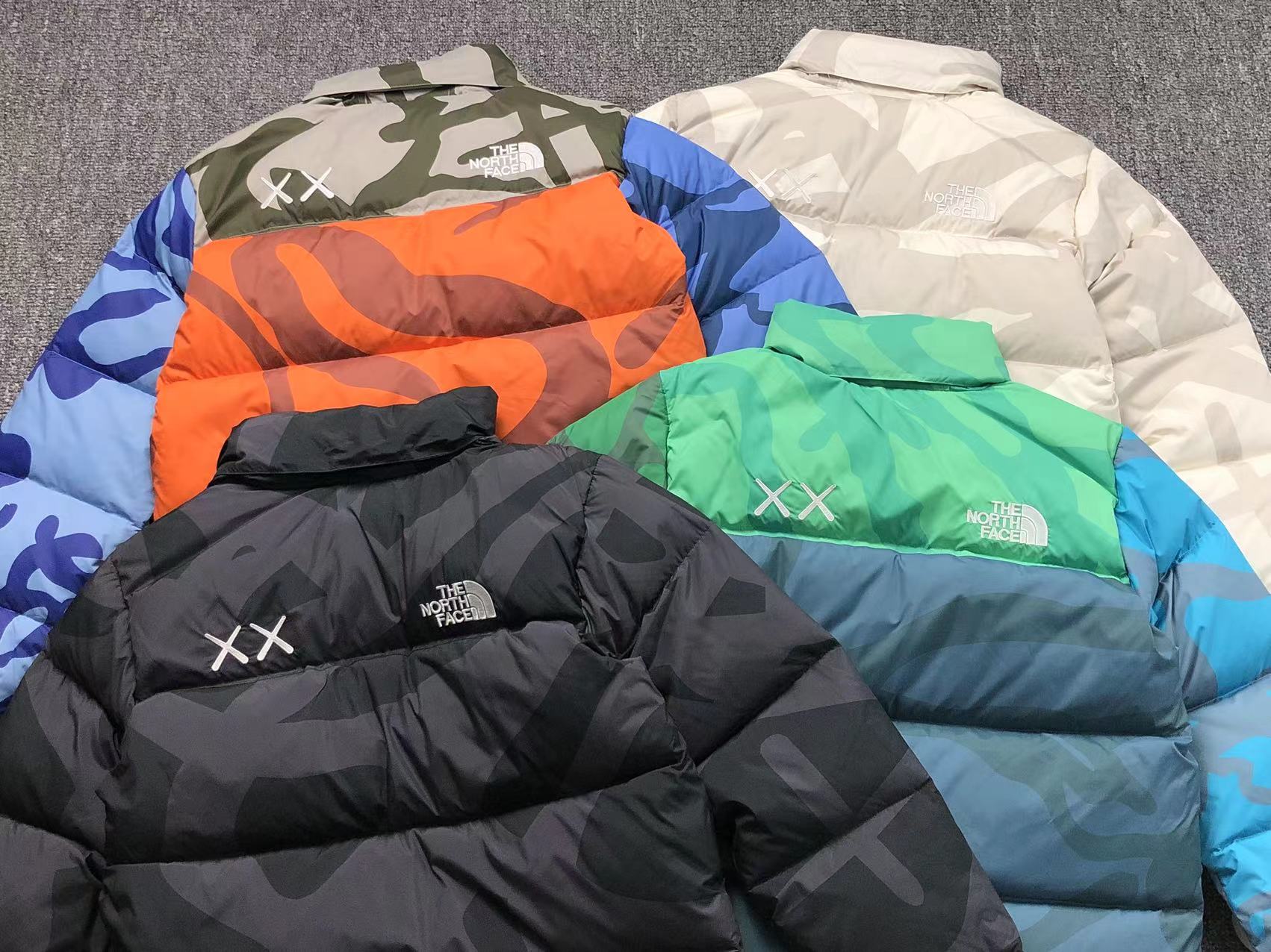 kaws-x-the-north-face-retro-1996-nuptse-jacket-safety-green-11-Drip Store Argentina