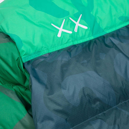 kaws-x-the-north-face-retro-1996-nuptse-jacket-safety-green-6-Drip Store Argentina
