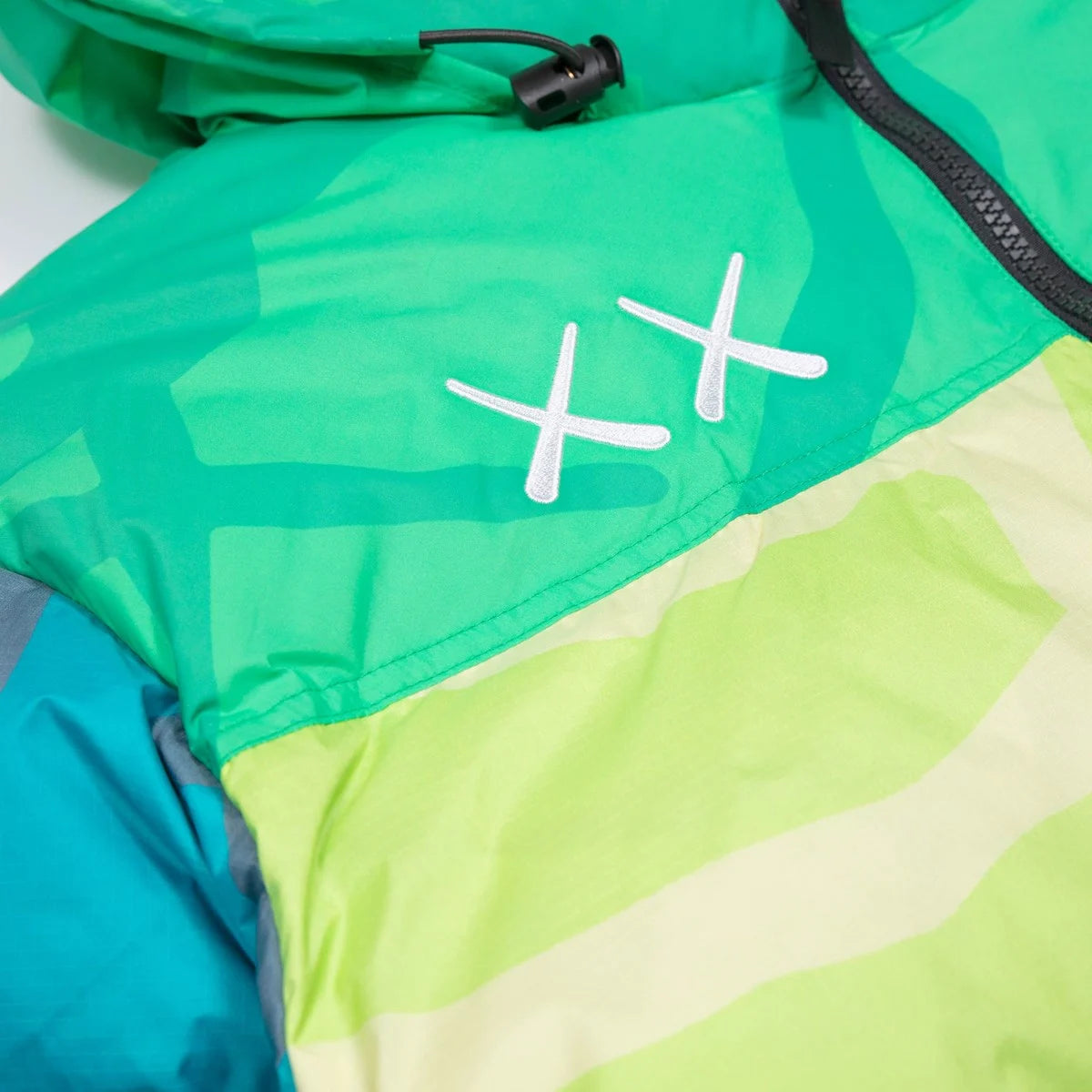 kaws-x-the-north-face-retro-1996-nuptse-jacket-safety-green-9-Drip Store Argentina