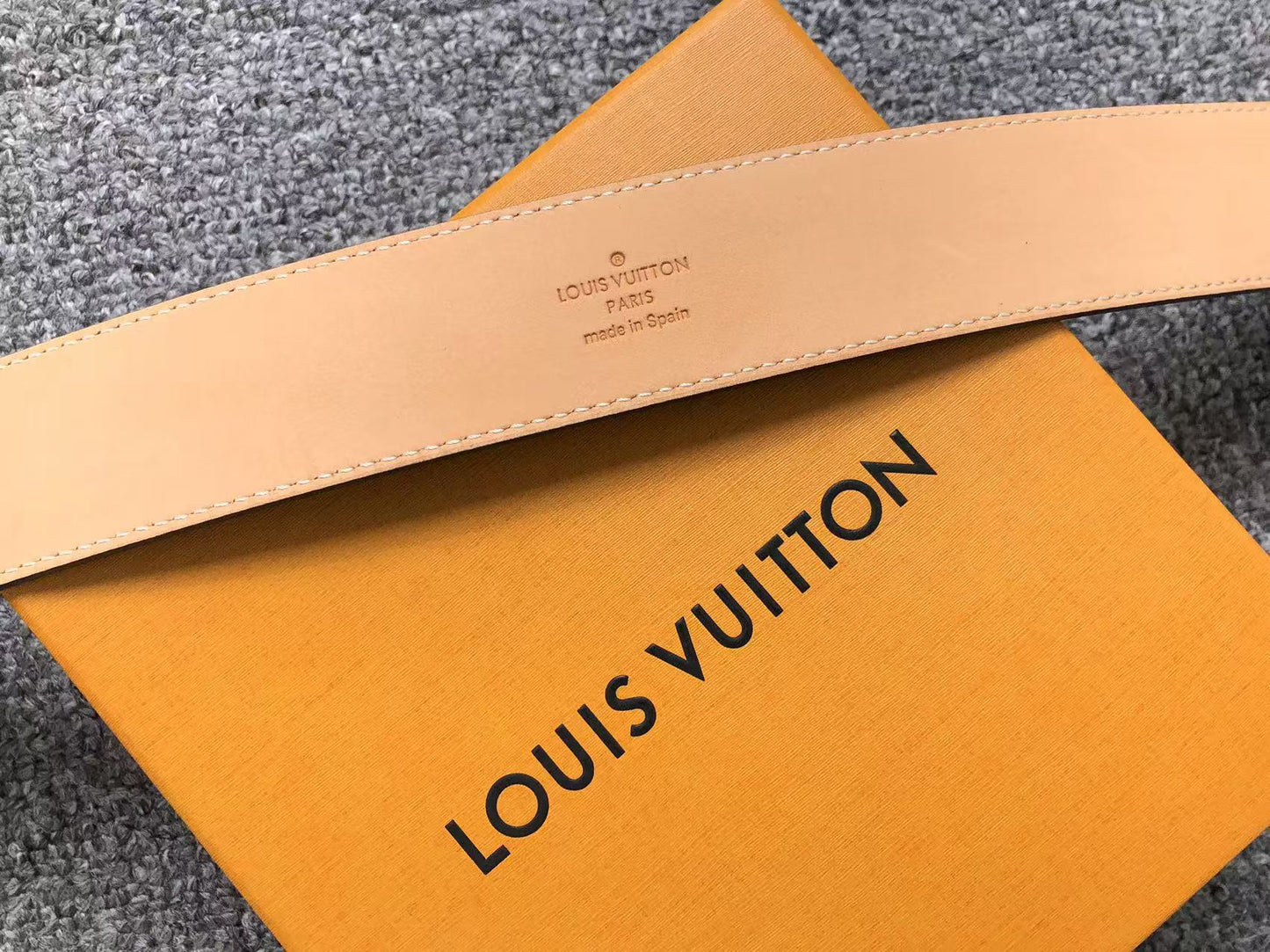 louis-vuitton-monogram-gold-lv-initials-belt-brown-7-Drip Store Argentina