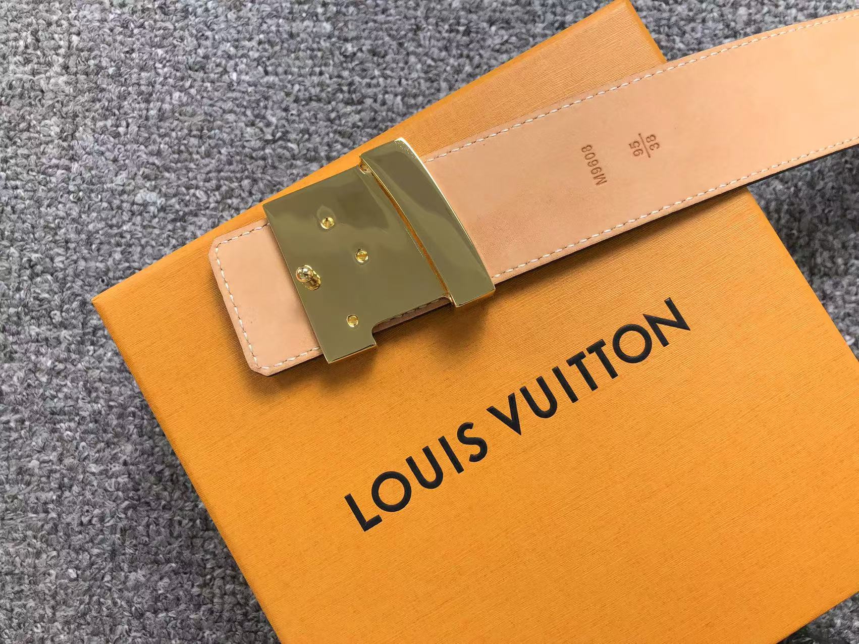 louis-vuitton-monogram-gold-lv-initials-belt-brown-8-Drip Store Argentina