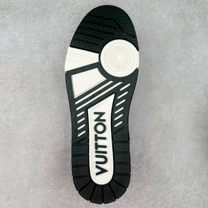 Louis Vuitton Trainer Sneaker Black