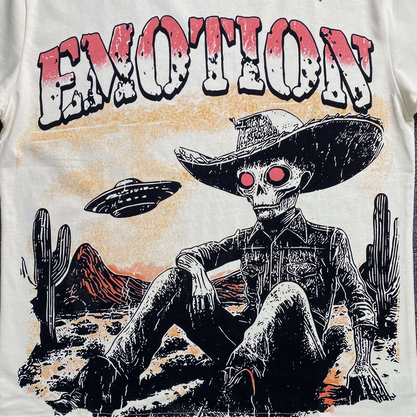 Mixed Emotion Deserted Tee Cream