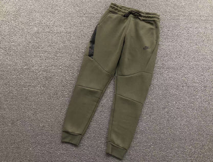 nike-tech-fleece-tracksuit-green-3-Drip Store Argentina