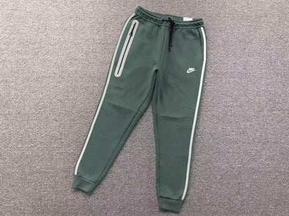 nike-tech-fleece-tracksuit-reflective-green-5-Drip Store Argentina