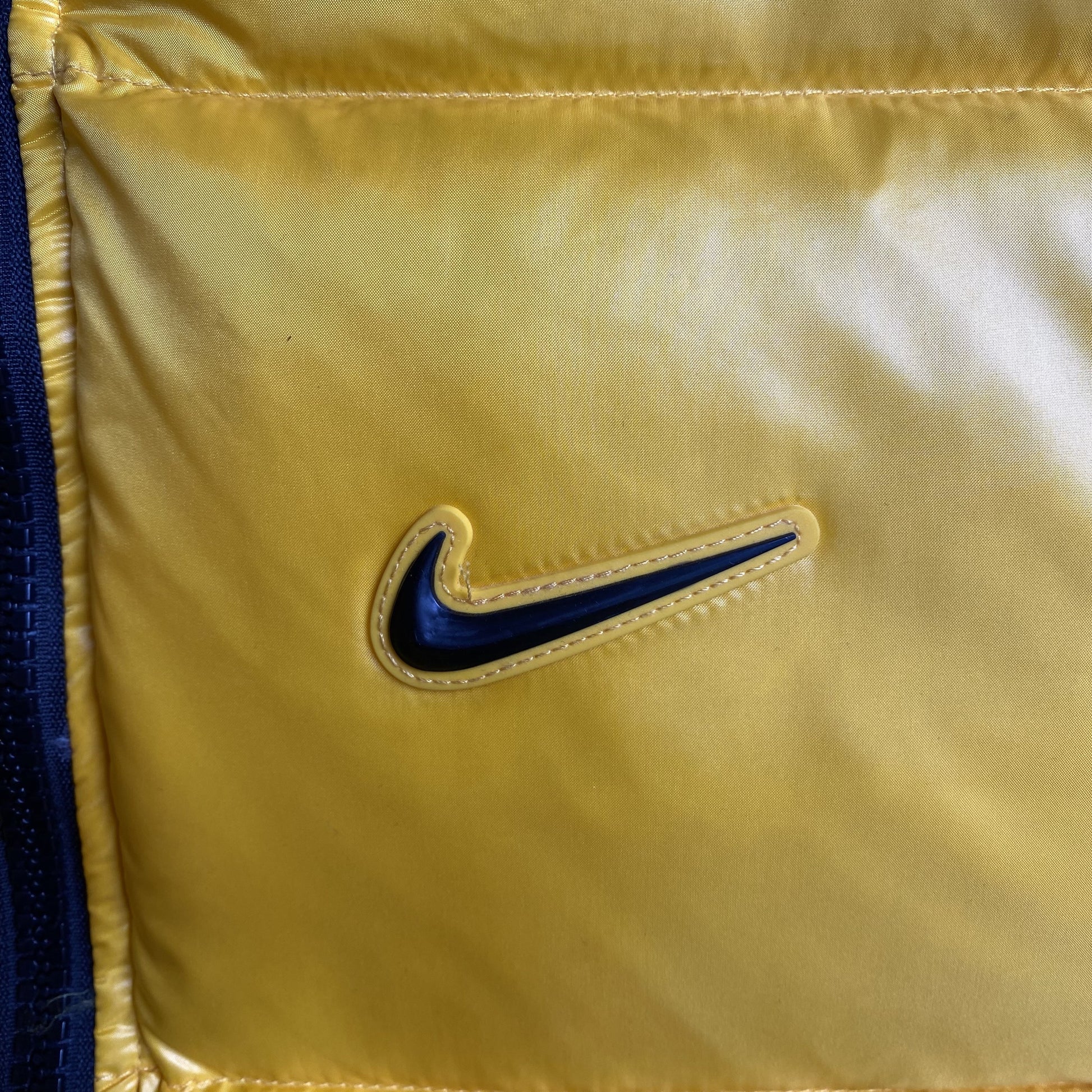 nike-x-nocta-sunset-puffer-jacket-yellow-4-Drip Store Argentina
