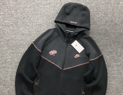 nike-x-syna-world-tech-fleece-tracksuit-black-13-Drip Store Argentina