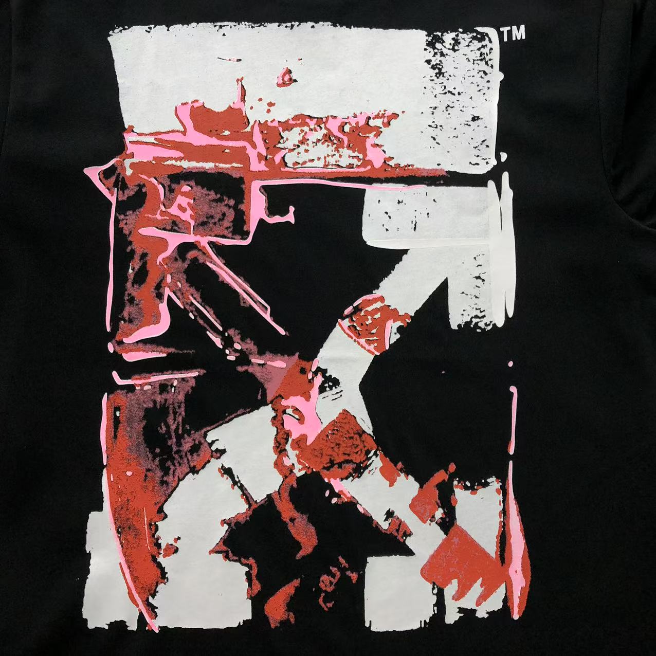 off-white-acrylic-arrow-tee-black-3-Drip Store Argentina