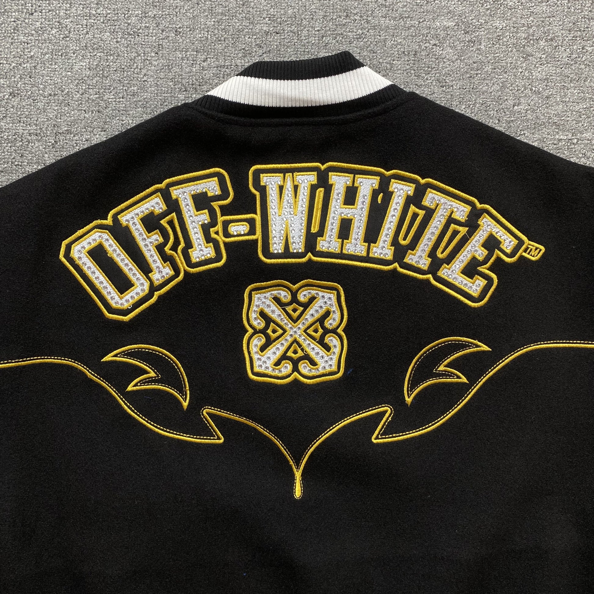 off-white-bling-horsehoe-varsity-jacket-black-8-Drip Store Argentina