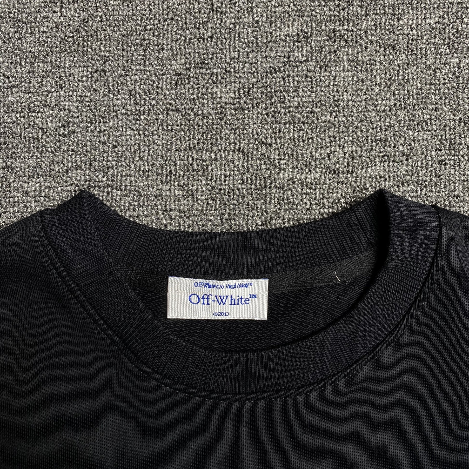 off-white-brushed-arrows-crewneck-black-4-Drip Store Argentina