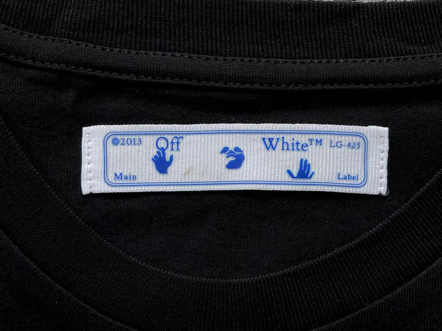 off-white-degrade-arrows-tee-black-8-Drip Store Argentina