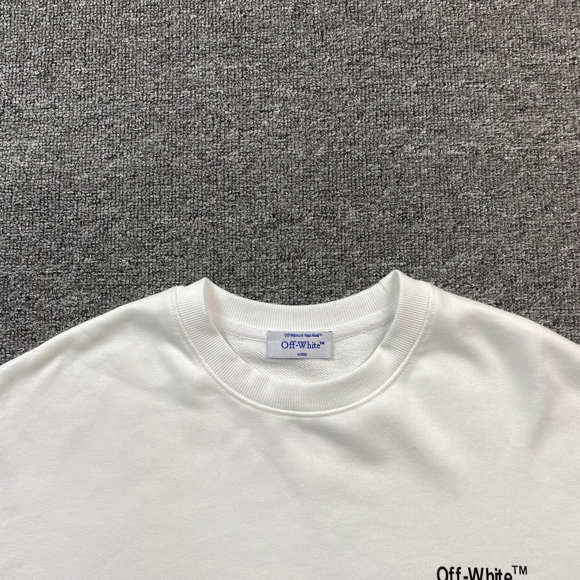 off-white-diag-helvetica-crewneck-white-4-Drip Store Argentina