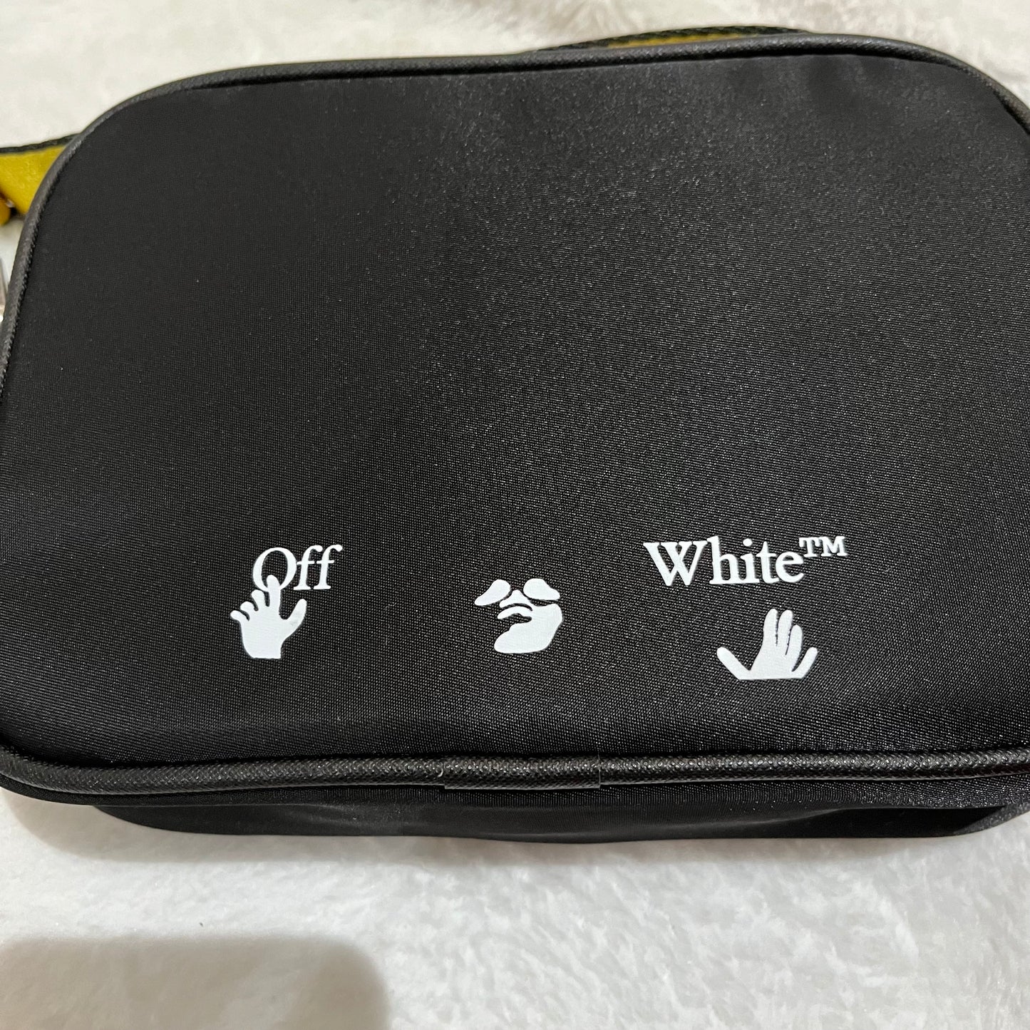 off-white-logo-crossbody-bag-black-2-Drip Store Argentina