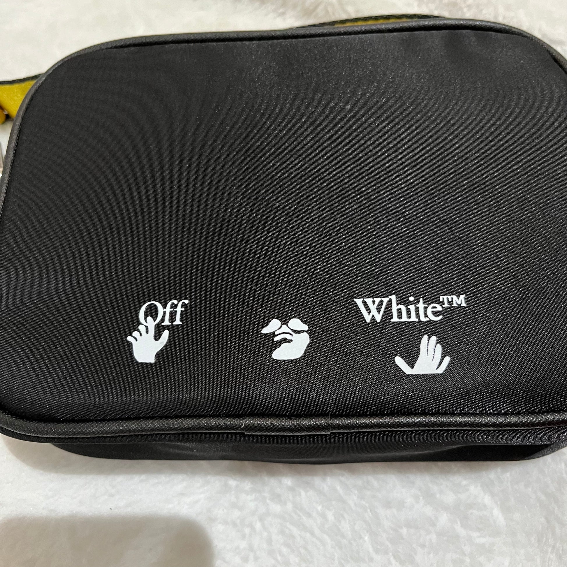 off-white-logo-crossbody-bag-black-2-Drip Store Argentina