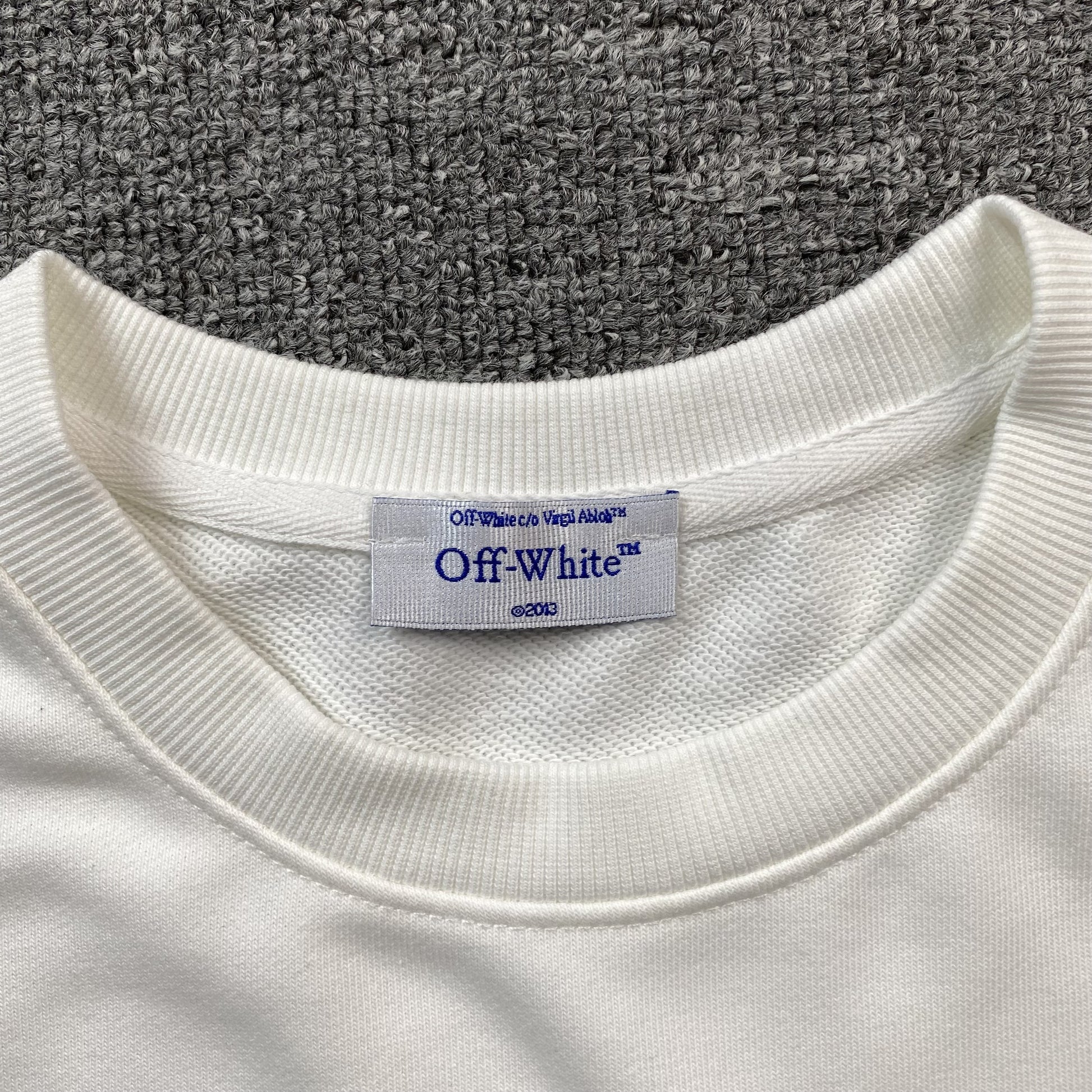 off-white-moon-print-crewneck-white-6-Drip Store Argentina