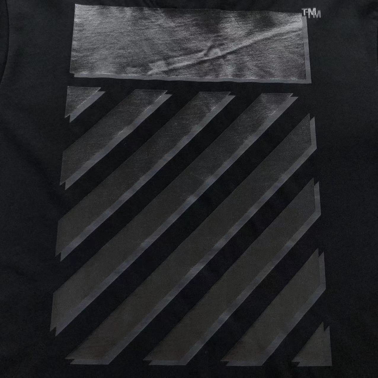 off-white-rubber-diagonal-tee-black-3-Drip Store Argentina