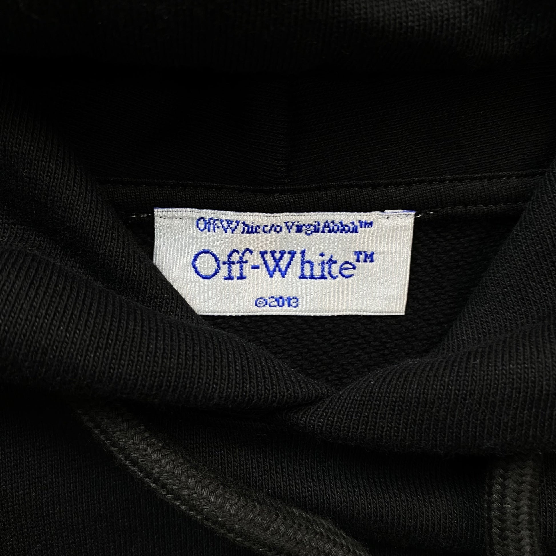off-white-scan-arrow-hoodie-black-7-Drip Store Argentina