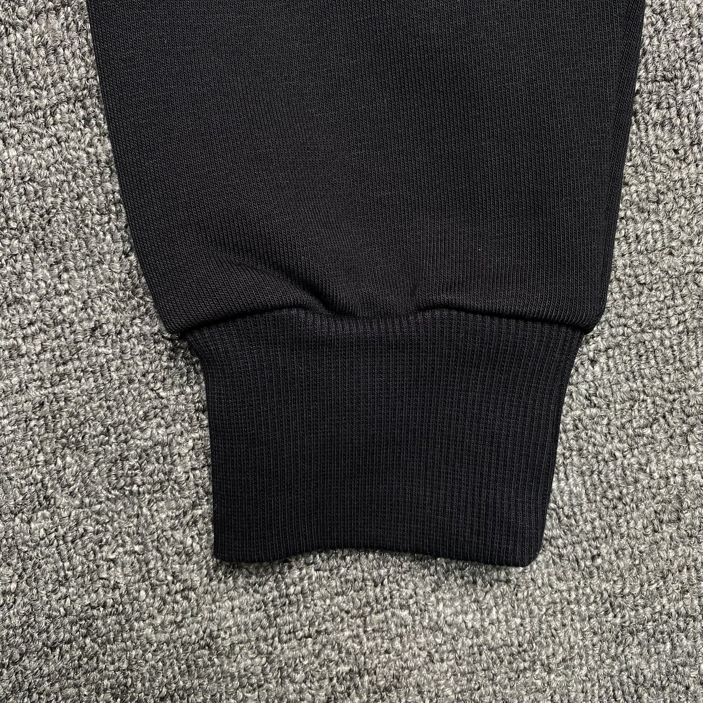 off-white-venus-crewneck-black-5-Drip Store Argentina