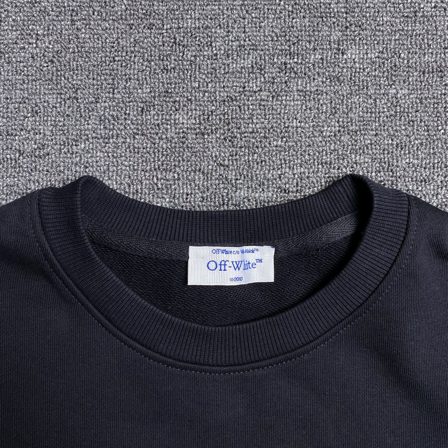 off-white-venus-crewneck-black-6-Drip Store Argentina