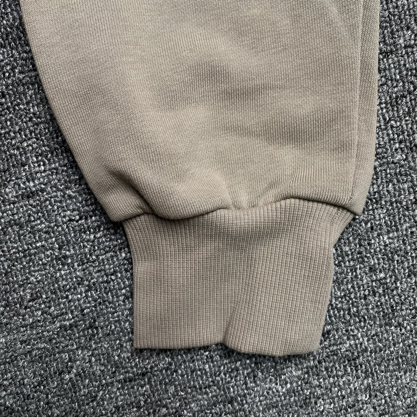 off-white-venus-crewneck-tan-6-Drip Store Argentina