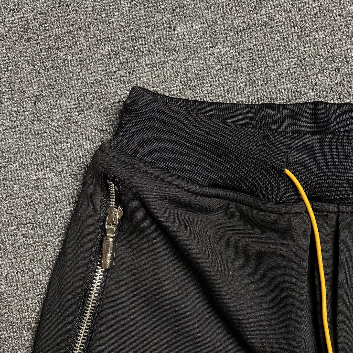 rhude-shorts-black-3_41acbd83-Drip Store Argentina