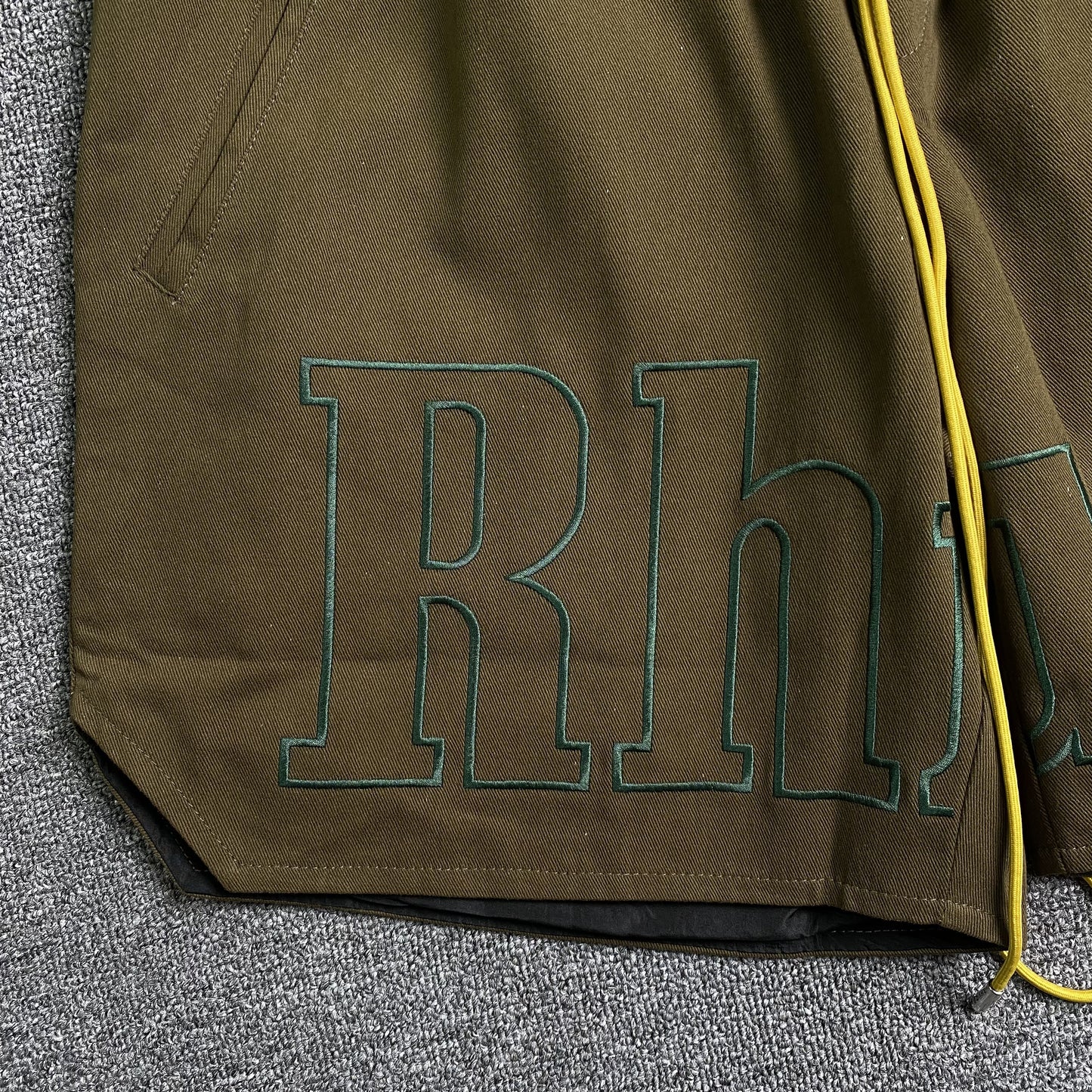 rhude-x-lamborghini-shorts-brown-3-Drip Store Argentina