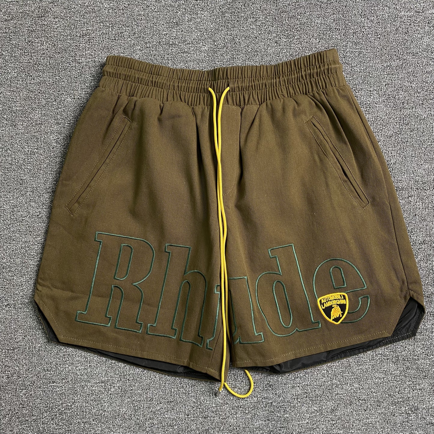 rhude-x-lamborghini-shorts-brown-Drip Store Argentina