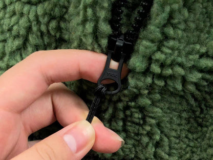 stussy-8-ball-sherpa-reversible-jacket-green-10-Drip Store Argentina