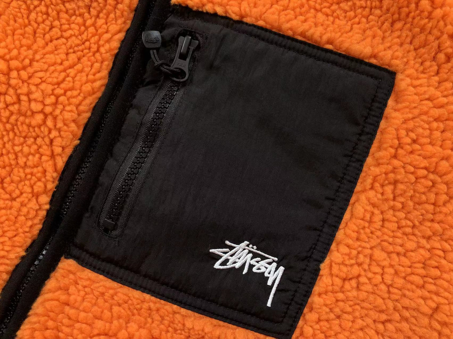 stussy-8-ball-sherpa-reversible-jacket-orange-12-Drip Store Argentina