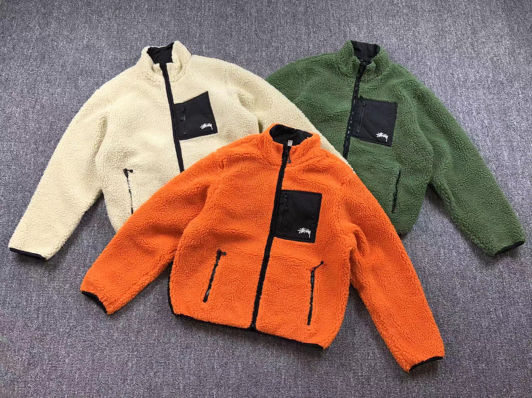 stussy-8-ball-sherpa-reversible-jacket-natural-5-Drip Store Argentina