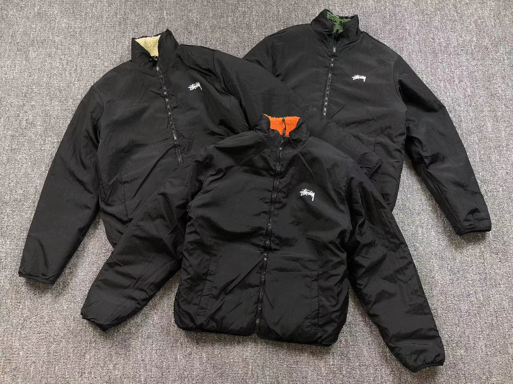 stussy-8-ball-sherpa-reversible-jacket-natural-4-Drip Store Argentina
