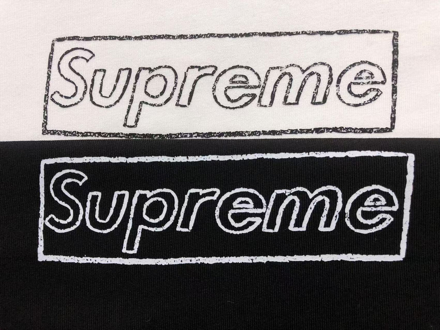 supreme-kaws-chalk-logo-tee-white-2-Drip Store Argentina