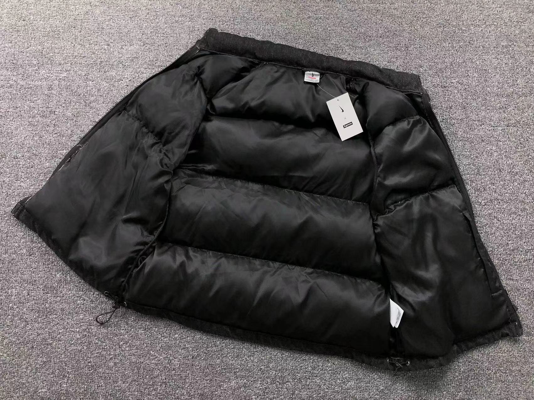 supreme-nike-denim-puffer-vest-black-10-Drip Store Argentina