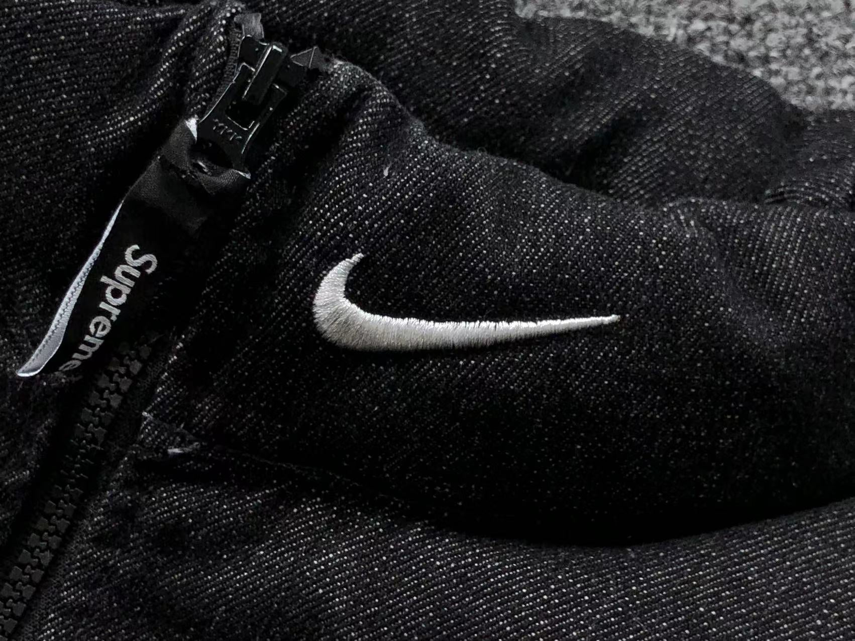 supreme-nike-denim-puffer-vest-black-6-Drip Store Argentina