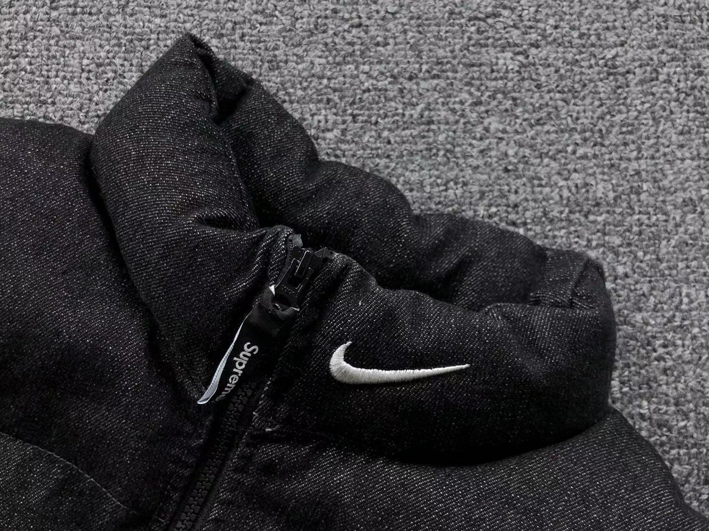 supreme-nike-denim-puffer-vest-black-9-Drip Store Argentina
