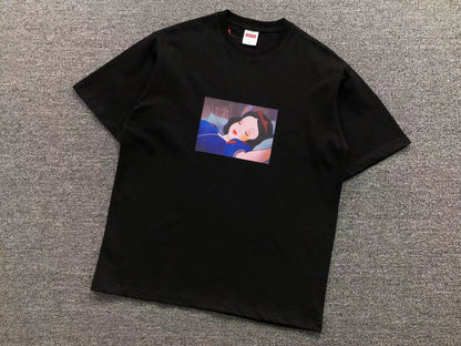 supreme-snow-white-tee-black-6-Drip Store Argentina
