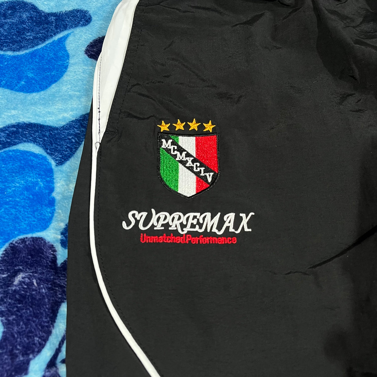 Conjunto Supreme X Umbro Negro L-XL