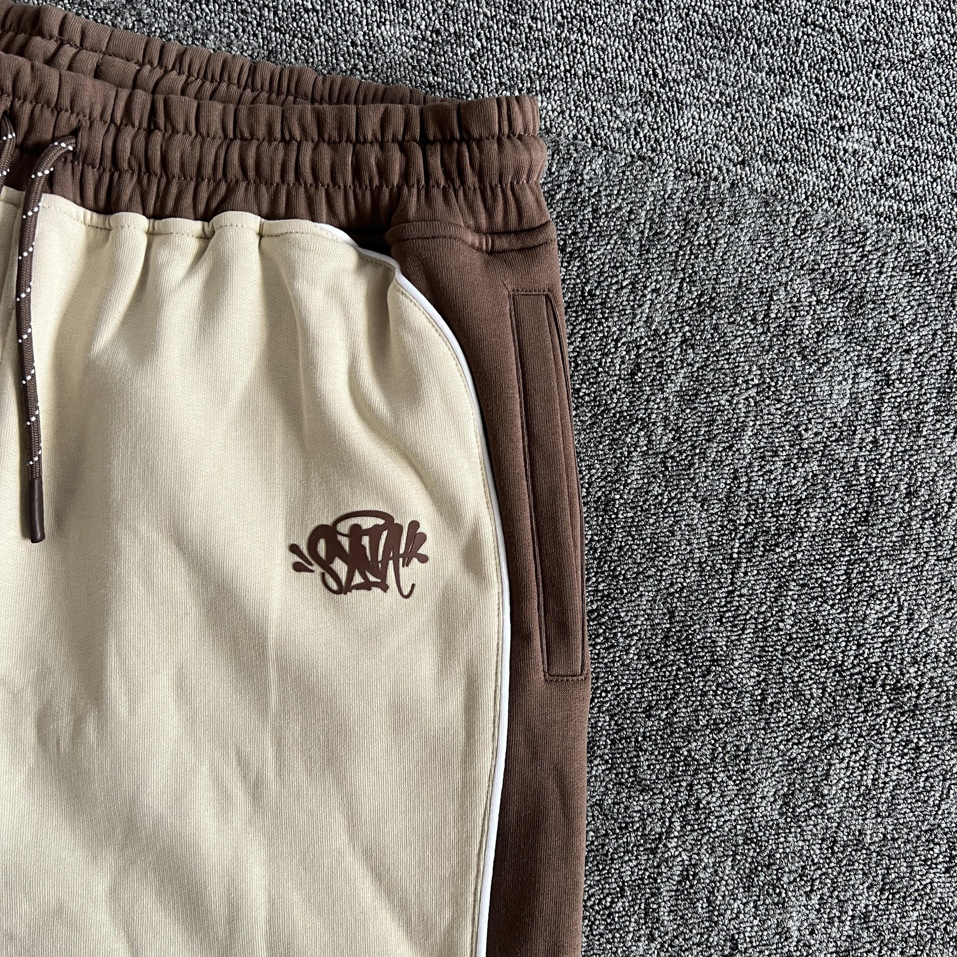 syna-world-pipe-tracksuit-brown-7-Drip Store Argentina