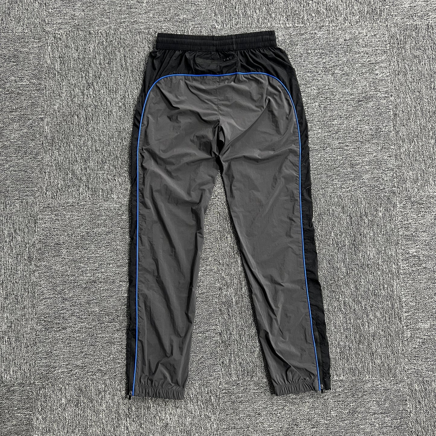 syna-world-syna-logo-shell-pants-black-2_4c88d23f-Drip Store Argentina