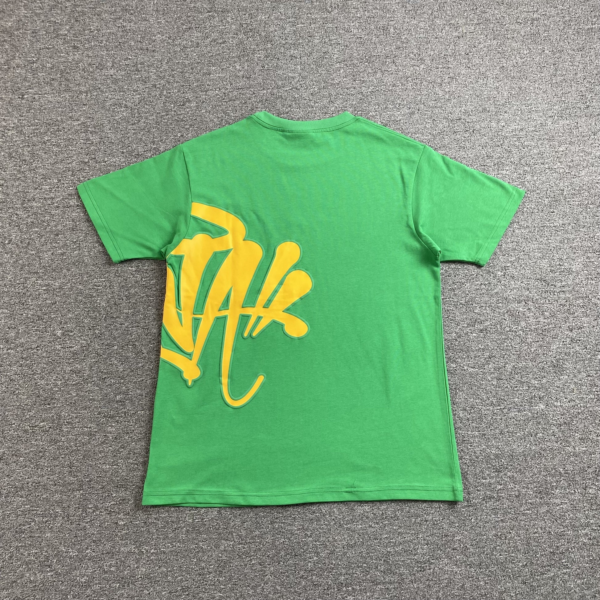 syna-world-syna-logo-tee-green-2-Drip Store Argentina