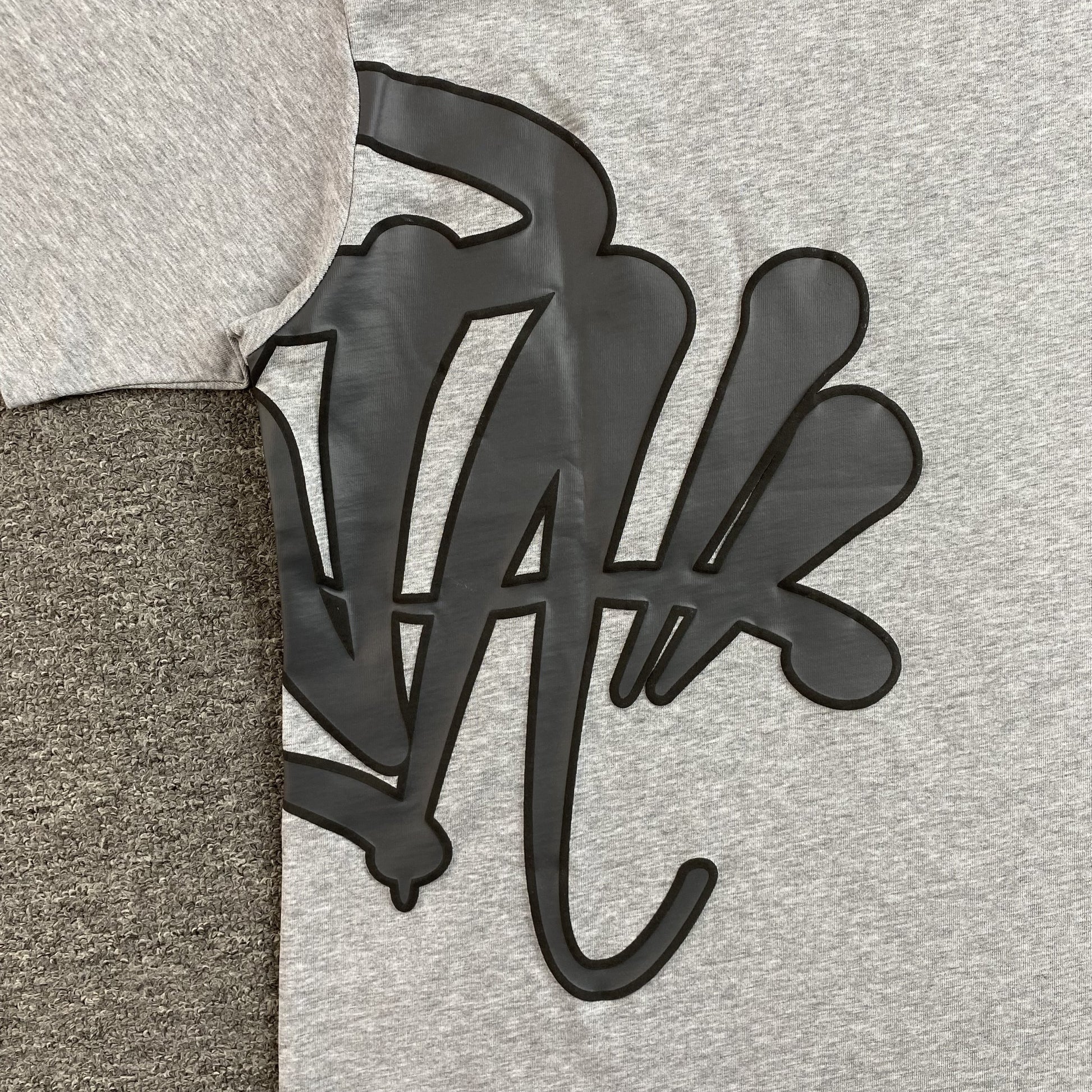 syna-world-syna-logo-tee-grey-4-Drip Store Argentina