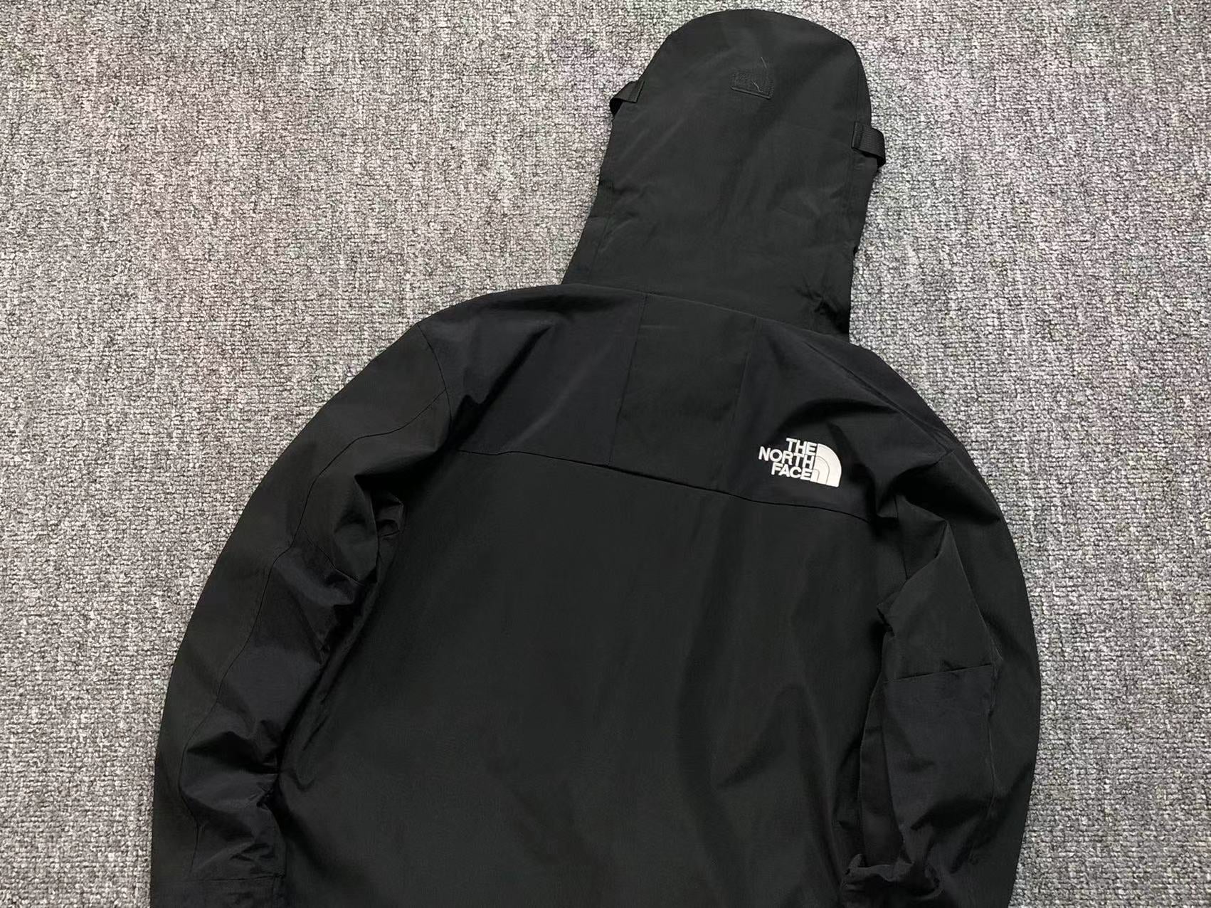 the-north-face-1990-mountain-jacket-goretex-black-3-Drip Store Argentina