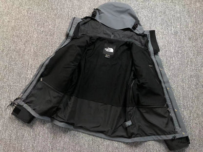 the-north-face-1990-mountain-jacket-goretex-black-6-Drip Store Argentina