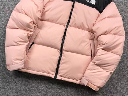 the-north-face-1996-retro-nuptse-700-fill-packable-jacket-misty-rose-7-Drip Store Argentina